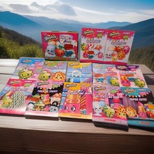 Scholastic Shopkins Phonics Box Set:10 Easy Reader Books 2 Workbooks Carry Case