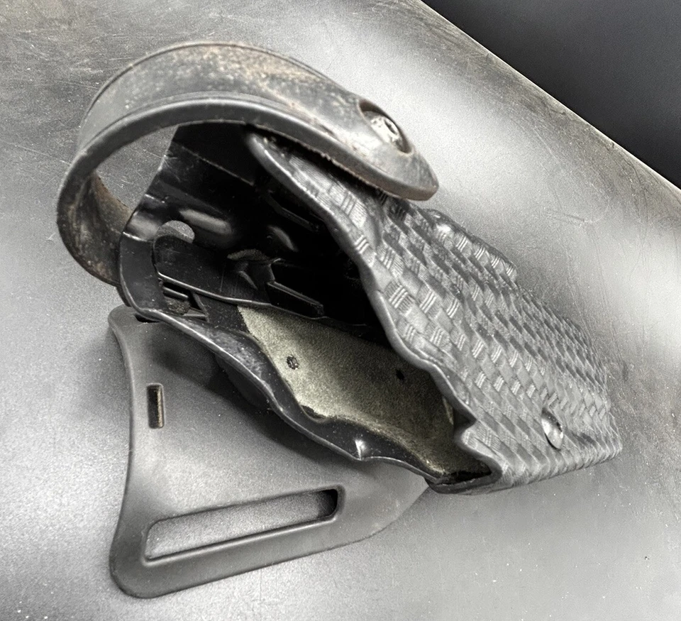 Safariland Holster S&W M&P 45 2.0 6360 ALS/SLS L3, STX RH - Image 3 of 4