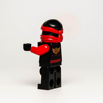 LEGO Ninjago Minifigure Kai Skybound w/ Throwing Stars (njo198