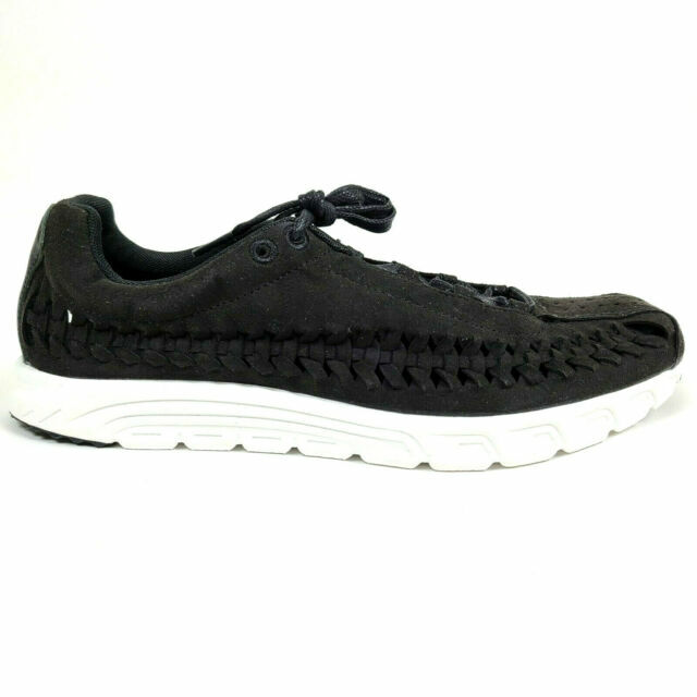 nike woven mayfly black