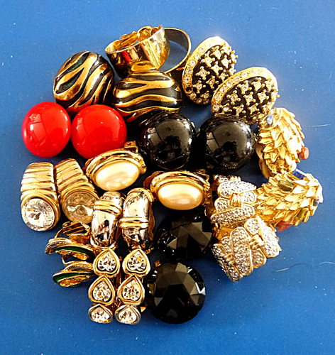 Lot De Bijoux Vintage Dorés Rétro - Clips D'oreilles Fantaisie, Divers Modèles, Occasion Bon état