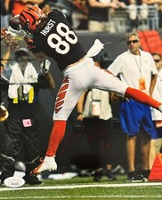 Hayden Hurst Signed Autographed Cincinnati Bengals 8x10 Photo JSA COA 
