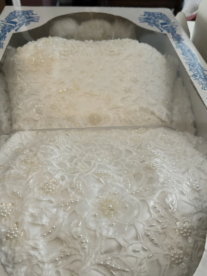 Davids Bridal Wedding Dress - Image 2 of 4