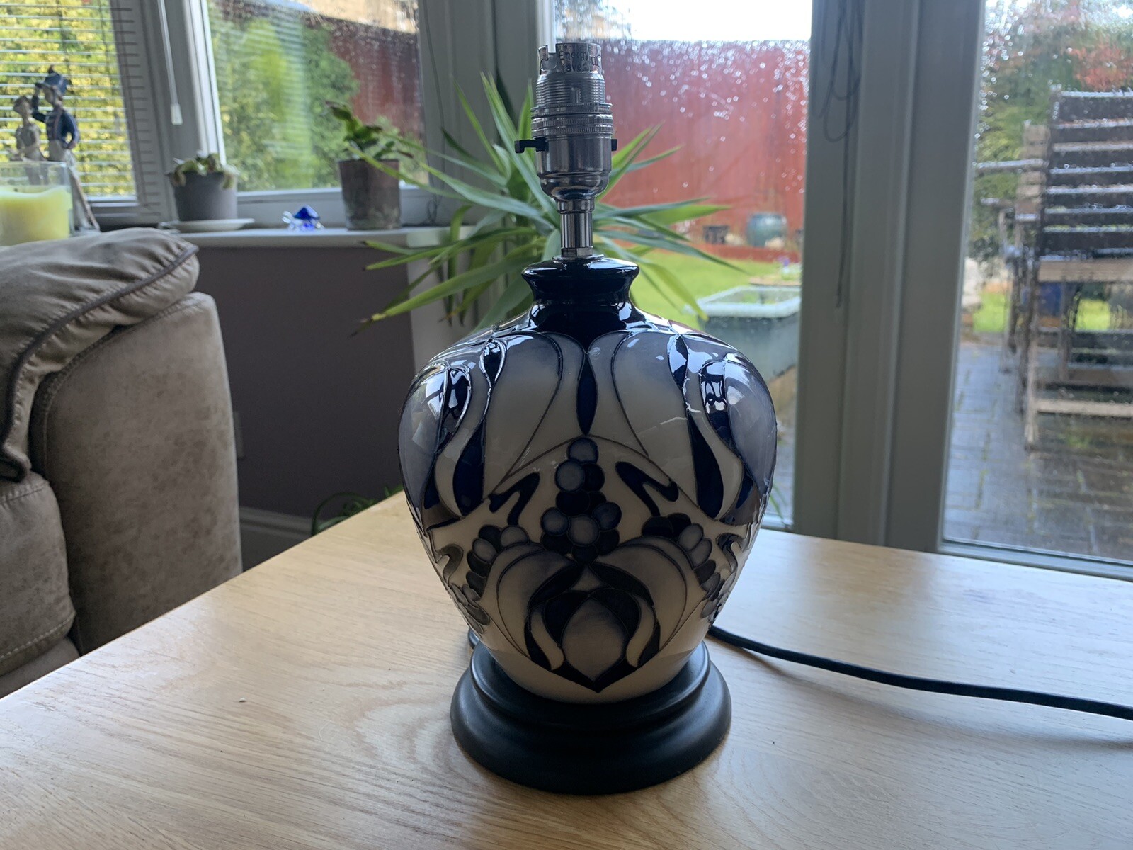 moorcroft lamp eBay