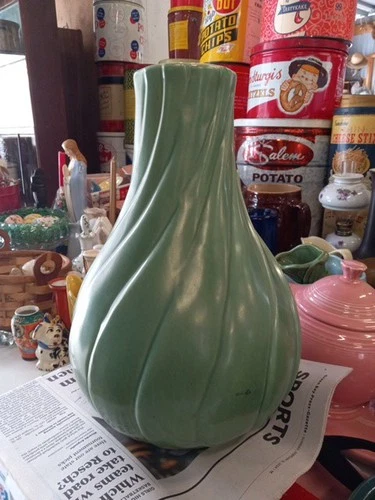 Rare Vintage Red Wing Pottery Green Glazed 13" Tall Vase #654 Bottom Marked