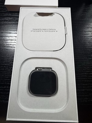 Apple Watch Ultra 2 49mm Titanium Case with Alpine Loop