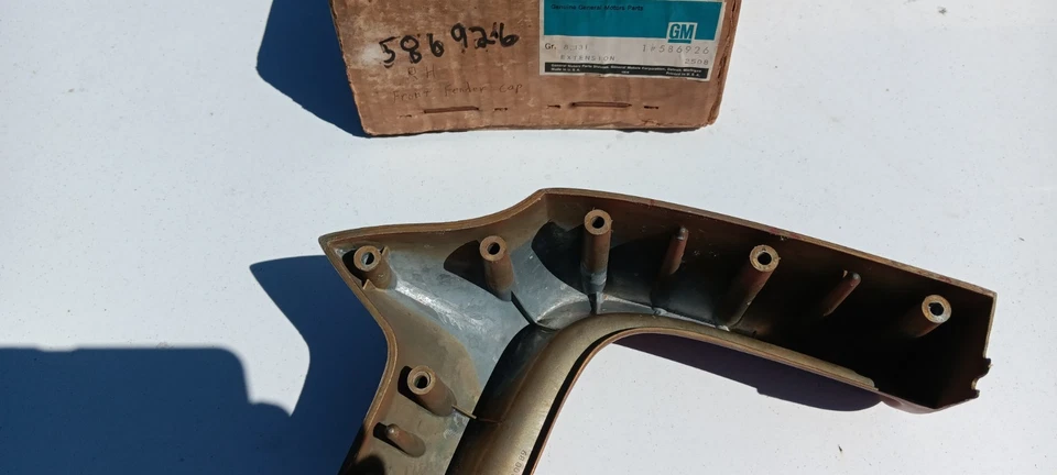 1963 Oldsmobile 88,98, Starfire Exc F85 Extensão de Fender Frt Direita NOS GM - Imagem 2 de 2