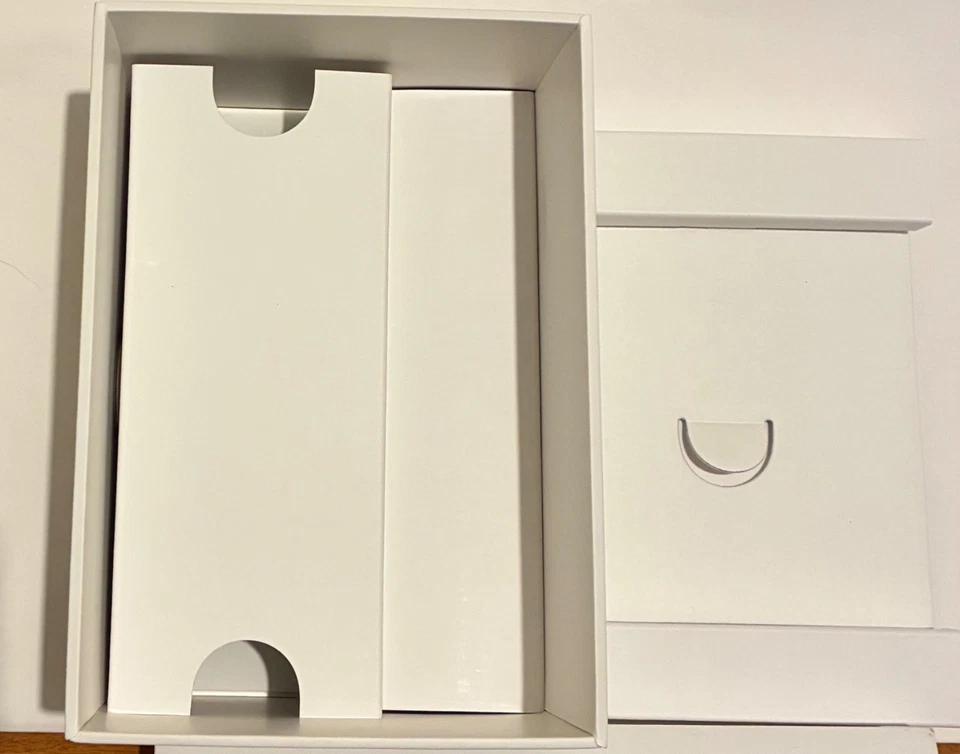 Apple tv 4k 3rd Gen. 64GB Media WiFi Streamer. Black. In original packaging. - image 4 of 4