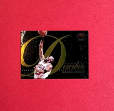 Michael Jordan 1993-1994 Skybox Premium Dynamic Dunks #D4 Black Gold Mirror SP