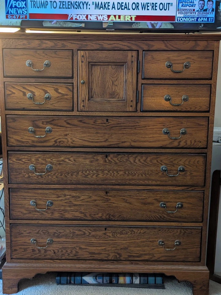 Lexington Solid Wood King Bed, Dresser, And Nightstand. - Image 2 of 3