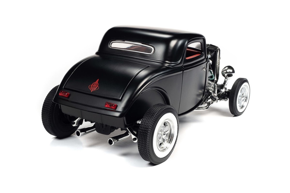 Auto World 1:18 1934 Ford 3-Window Coupe High Boy Hot Rod Matte
