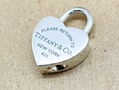 Ciondolo Lucchetto Cuore Testo Blu Tiffany & Co. Return To Tiffany Argento - Foto 1 di 9