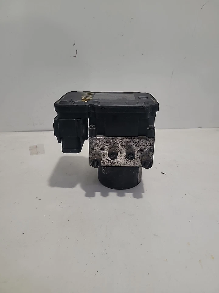 Chrysler 300 2013 bomba ABS 68157545AF Foto 4 de 4