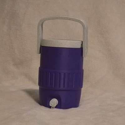 Purple White Portable Plastic can holder 