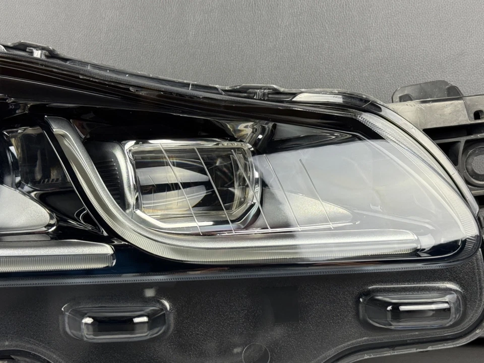 ¡COMO NUEVO! Faro LED completo del lado derecho del pasajero Jaguar XJ XJR 2016-2019 OEM 16-19 Foto 2 de 4