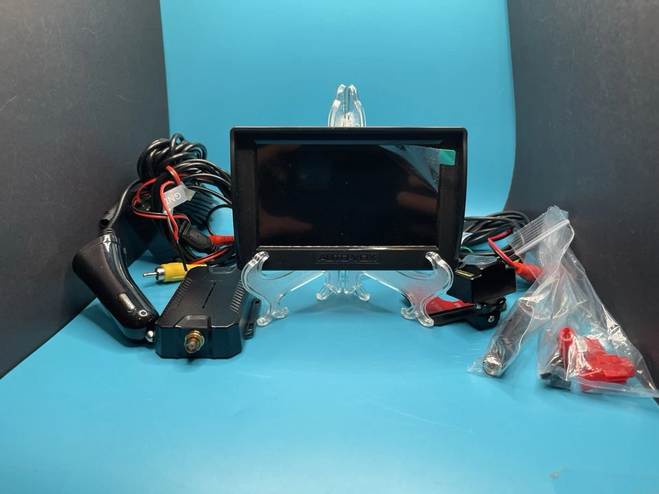 AUTO-VOX Wireless Backup Parking System Camera Kit- M1W - Image 2 of 4