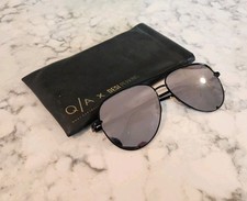 Quay Australia High Key Aviator Sunglasses   Black Frame / Smoke Lenses