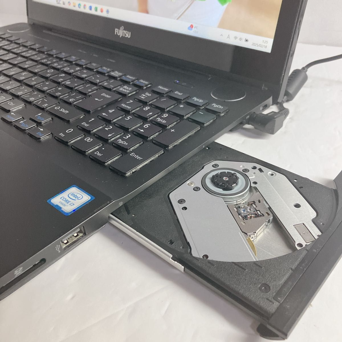 Fujitsu LIFEBOOK Corei7-6 generation SSD 512GB RAM 8GB Fujitsu LIFEBOOK Corei7-6 generation SSD 512GB RAM 8GB