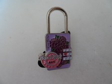 Hard Rock Cafe pin Prague Valentine's Day Lock series 2017 variation color