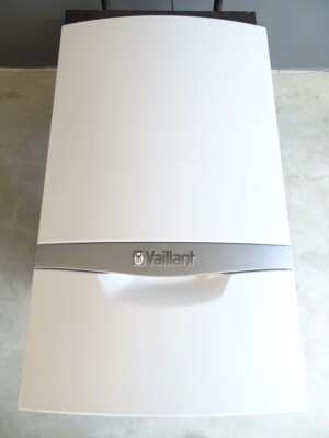 Vaillant ecoTEC plus VC DE 146/5-5 R2 Gas-Brennwert-Heiz-Therme 14 kW Bj. 2013