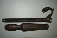Antique Cyclops Union Hardware Co Cast Iron Ranch Fencing Nail Puller Tool