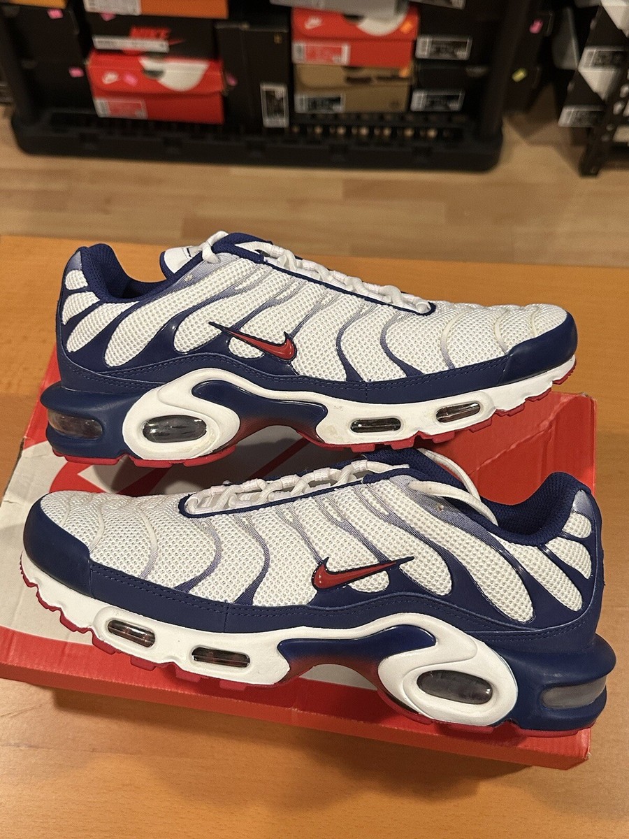 Size 8.5 - Men's Nike Air Max Plus Patriot Red White Blue Size 8.5 - Men's Nike Air Max Plus Patriot Red White Blue