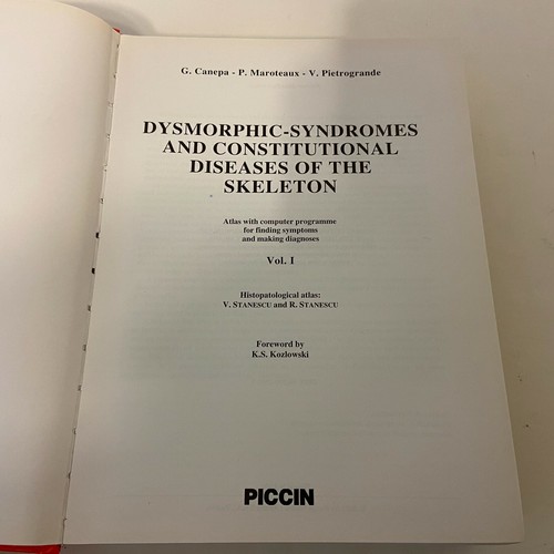 Dysmorphic Syndromes and Constitutional Disease of the Skeleton - Vol 1 Only - Picture 7 of 12