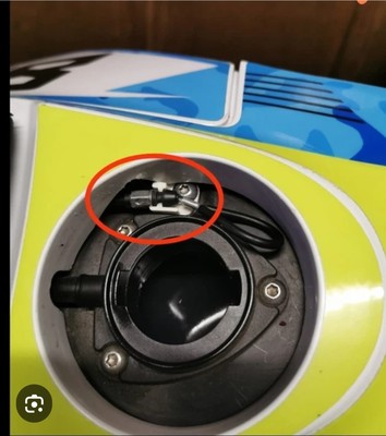 2 mal Husqvarna 701 Sitzbankentriegelung/Sitzbank / Diebstahl Schutz
