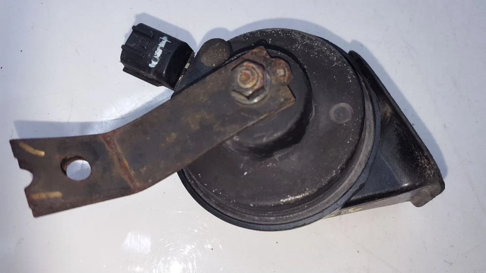 Horn Low Note 2002 03 04 05 06 07 Suzuki Aerio Foto 2 de 4