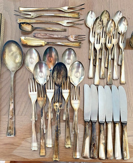 42 teiliges versilbertes Besteck für 6 Pers. 90er Auflage (Punze LW 90)