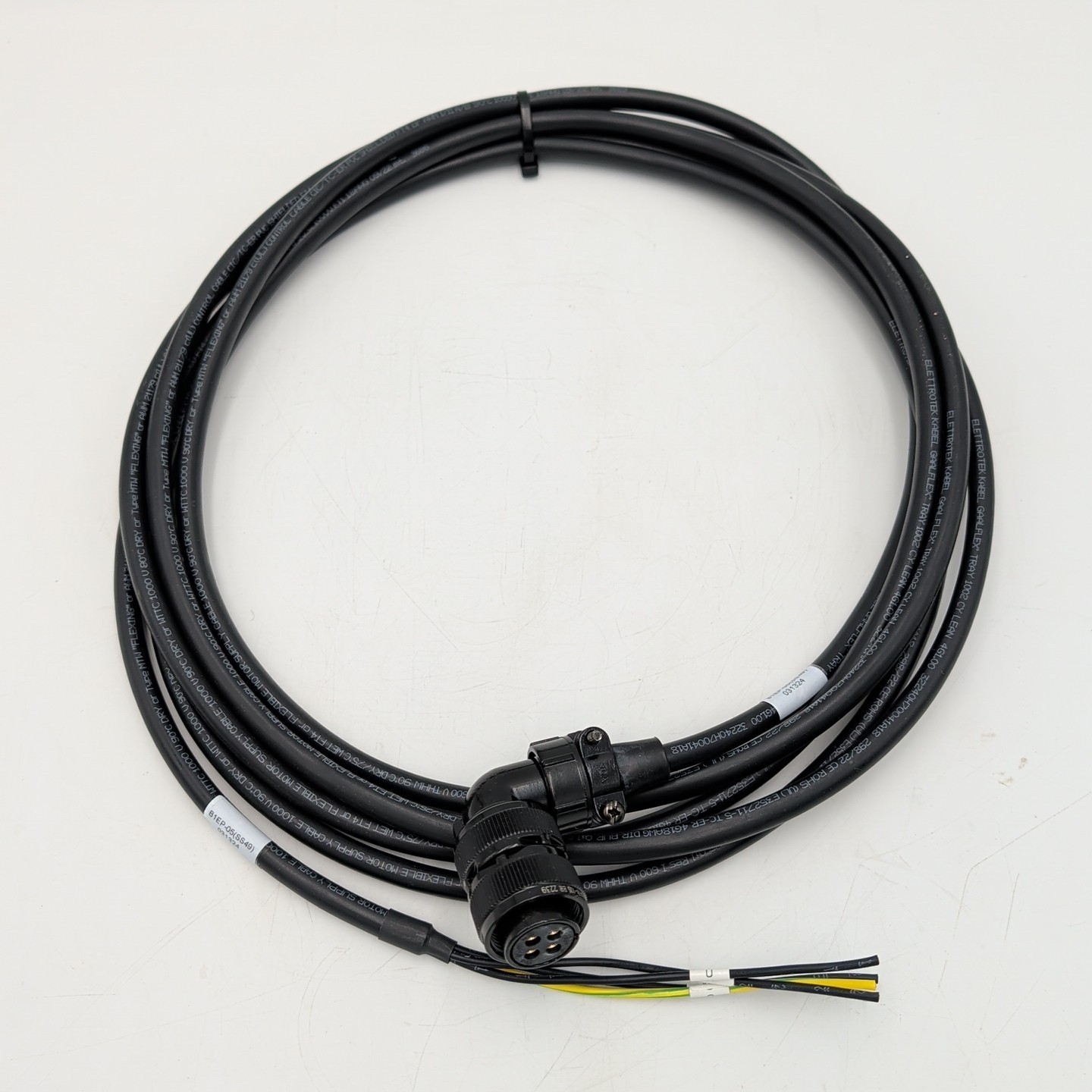 B1EP-05(SS49) 5 meter power cable for Yaskawa 850W to 1.3kW servo motors New
