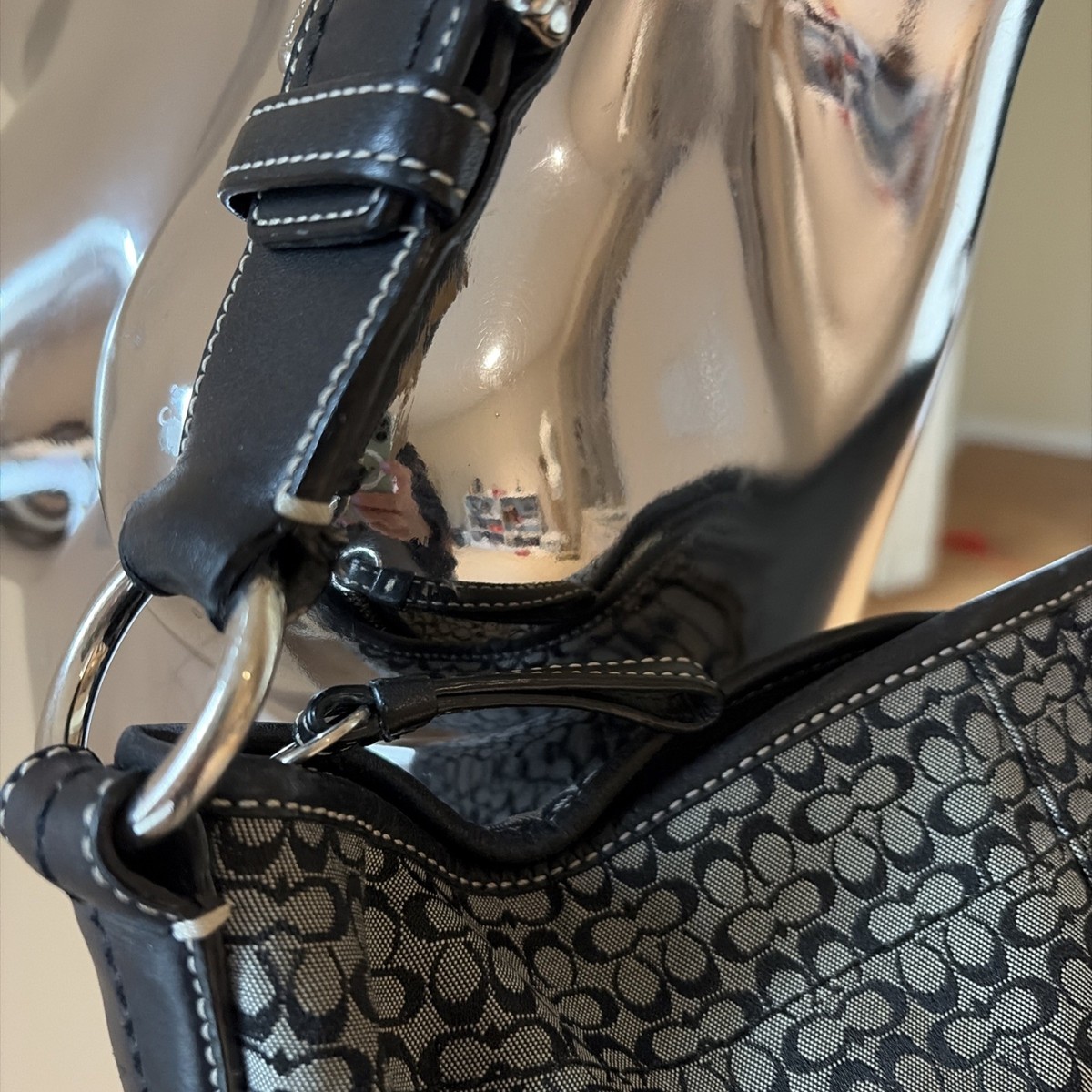 Vintage Y2K Coach Soho Hobo Demi Shoulder Bag F10924 Black