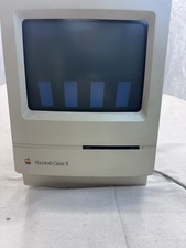 Vintage Macintosh Classic II Apple Computer M4150 1992