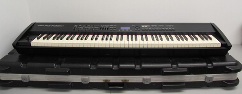 Roland RD-700SX 88 Weighted Electric Stage Piano Hammer Keyboard With Case