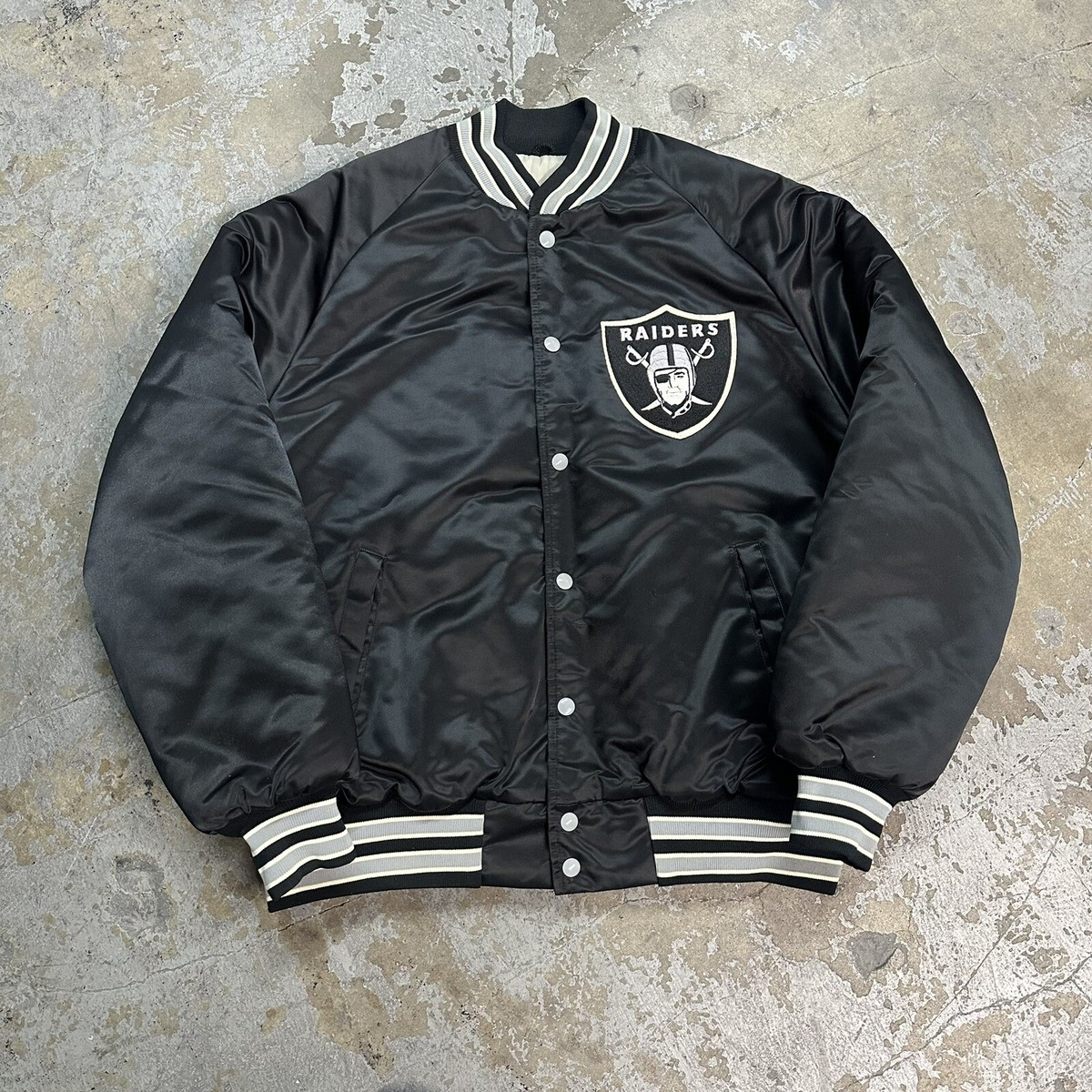 NFL　Raiders ジャンパーＭ（made in USA） NFL Raiders ジャンパーM（made in USA） Vintage pro player