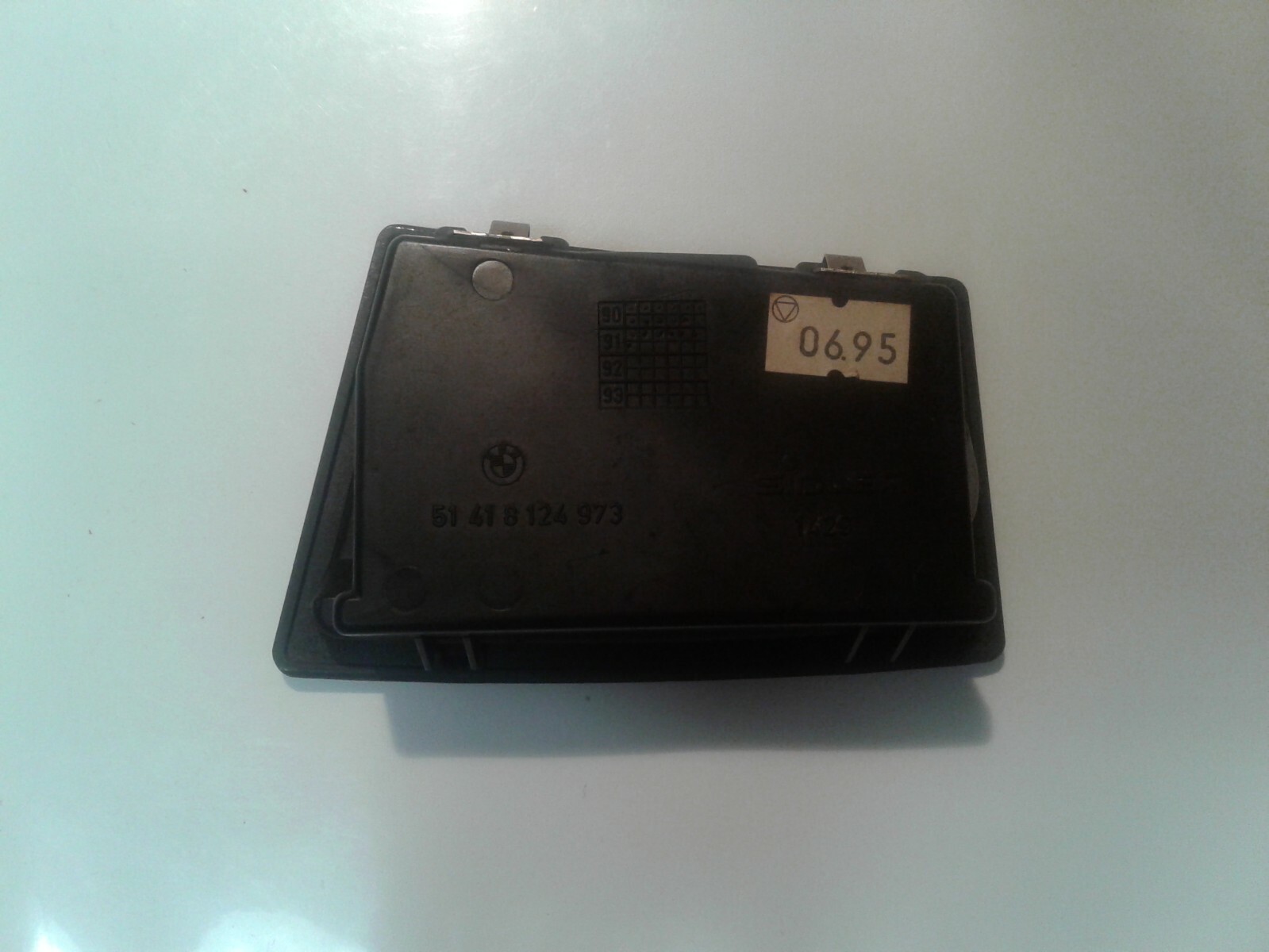 BMW E31 840 850 8-series Left Coin Holder 51418124973 for sale  