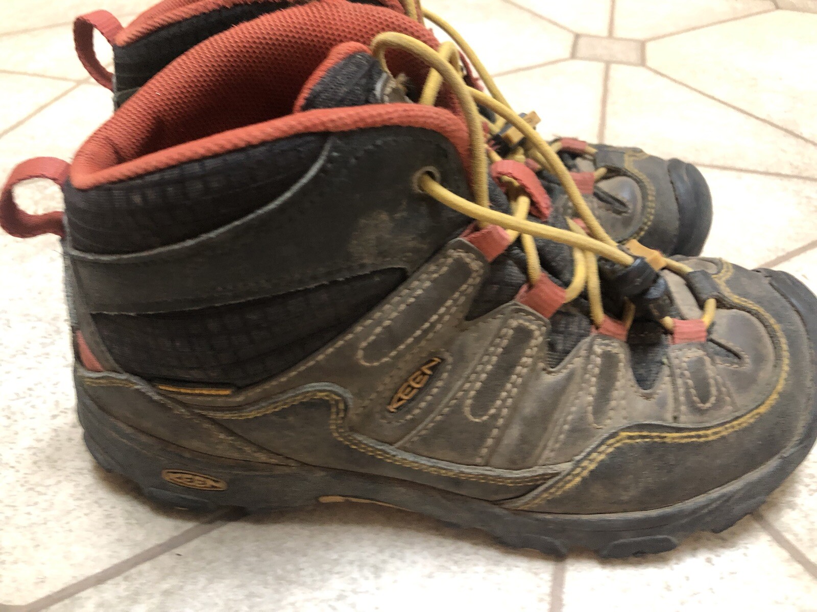 Keen Stivali da trekking Pagosa Mid impermeabili marrone giallo taglia giovanile 3 