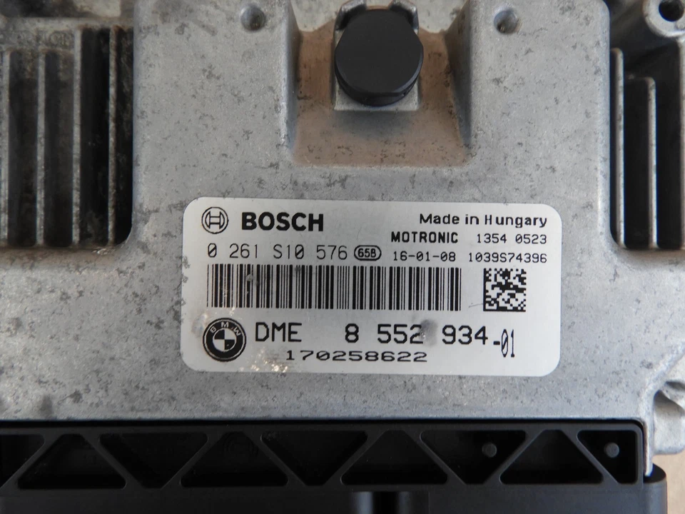 2016 BMW R1200R LC – Lock Set, Ignition Switch, Filler Cap, Seat Lock, ECU - Image 2 of 4