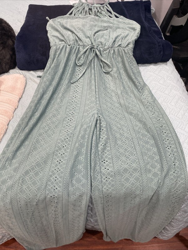 Light Green jumpsuit; Sleeveless; Size S; (024)