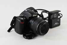 Nikon D40 6.1MP Digital SLR Camera  AF-S 18-55mm 3.5-5.6 G ED II Lens G525