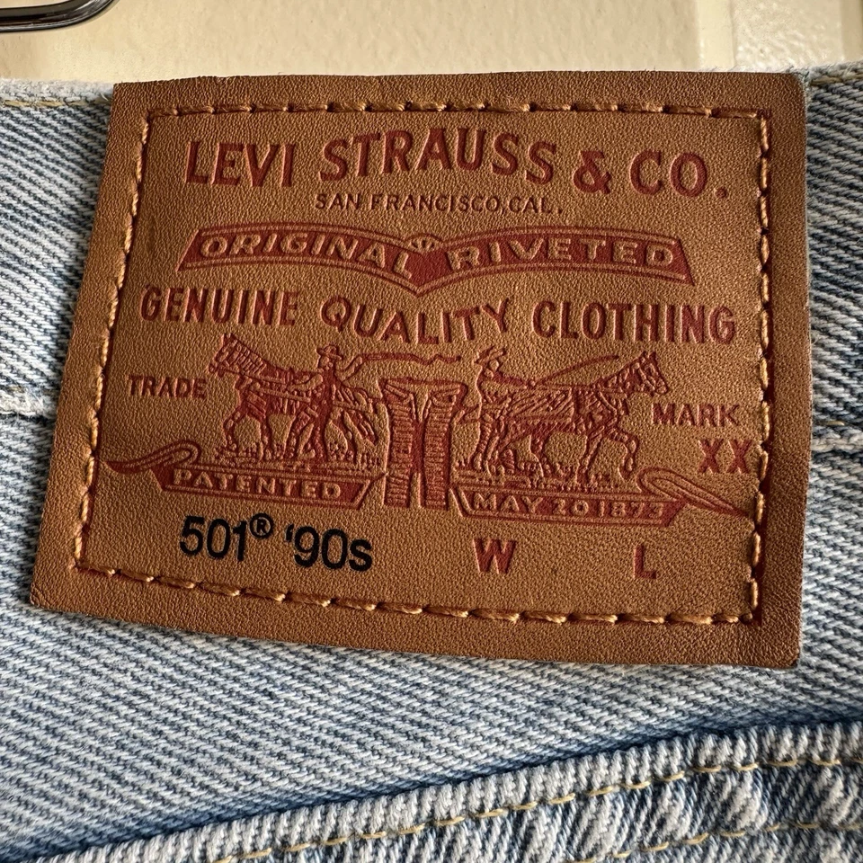Levi's 501 90’s Light Wash Womens Size 16W M Regular Baggy Fit Denim Jeans - Image 3 of 4