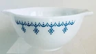 Vintage Pyrex Snowflake 441 Cinderella Mixing Bowl 1.5 Pt