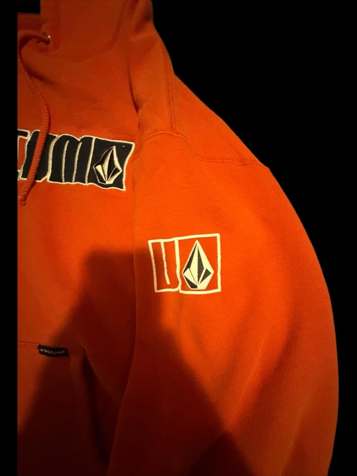 vintage Volcom Hoodie Sweatshirt Size Y2K Grunge Skate OP Surf  - Image 4 of 4