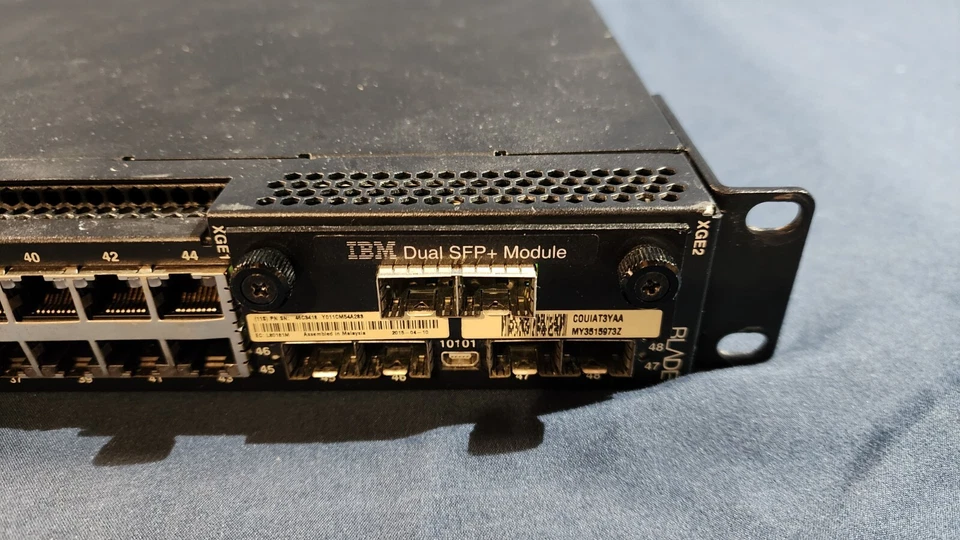 IBM RackSwitch G8000 Managed Switch 44x Gigabit Ports 4x SFP Ports Includes S - Image 3 of 4