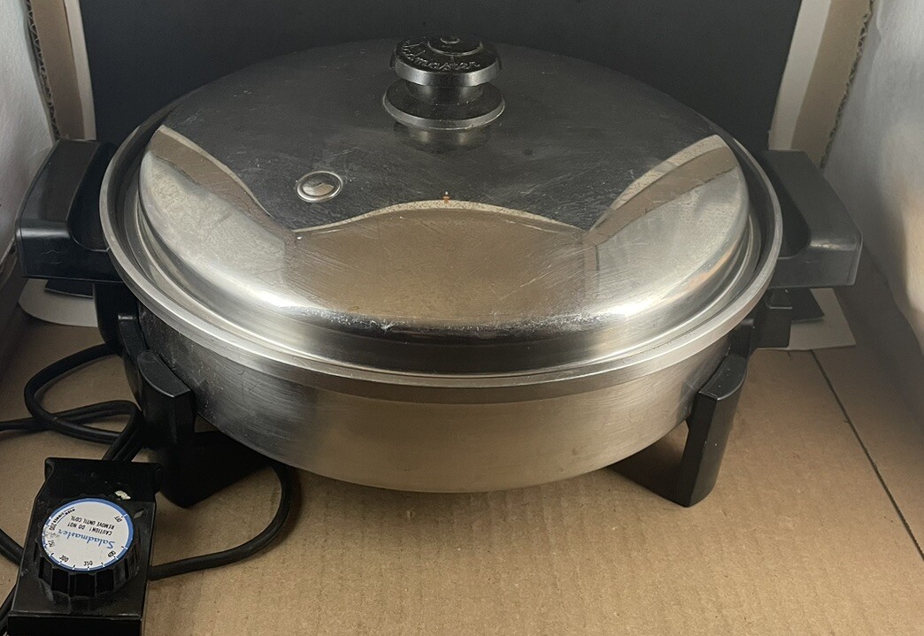 Vintage Saladmaster 12” Oil Core Electric Skillet With Cord EUC