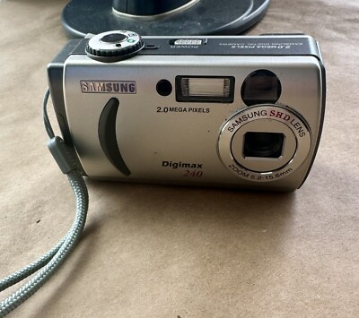 Samsung Digimax 240 Silver 2MP 1.6