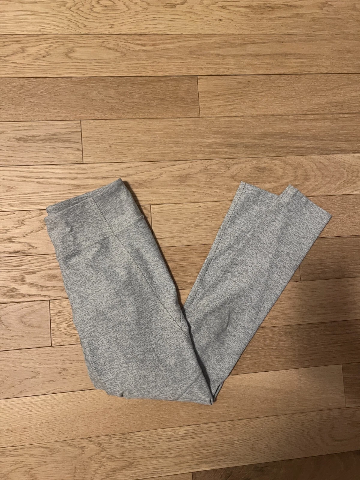 Light Grey Outdoor Voices Leggings Size Small
Opens in a new window or tab