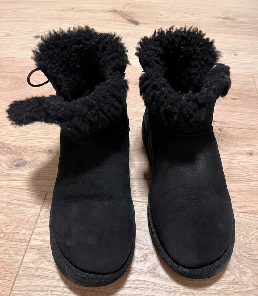Ugg Boots Mini Bailey Button Bling Damen, schwarz, Größe 41 (10), Foto 2 von 5