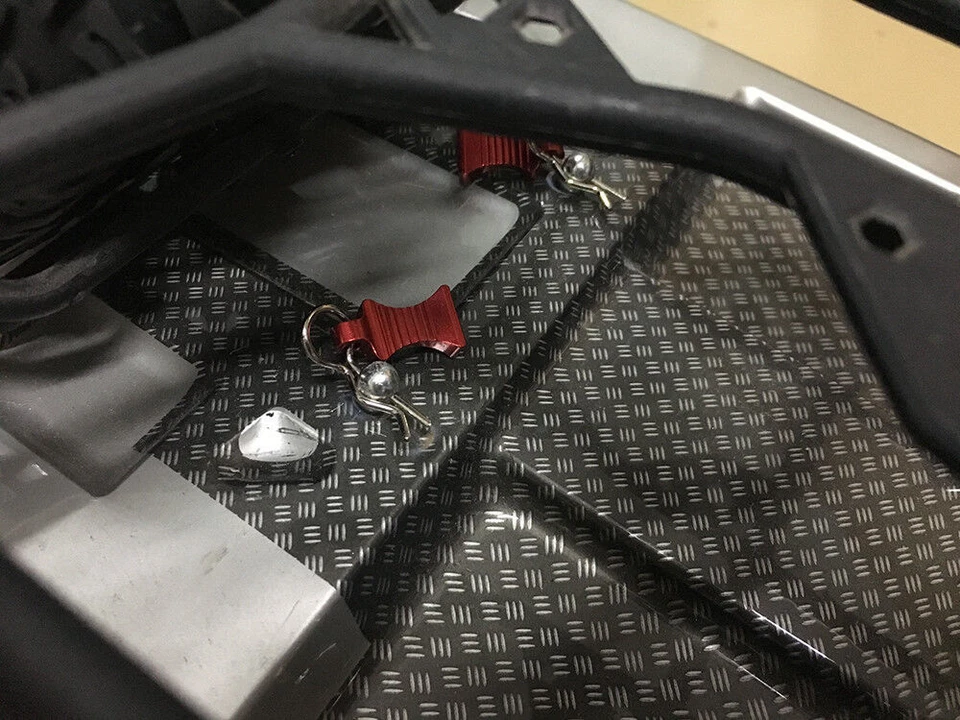 4Pcs Metal R-type Body Clips with Mount For Axial SCX10 TRX4 etc 1/10 RC Crawler - Image 4 of 4