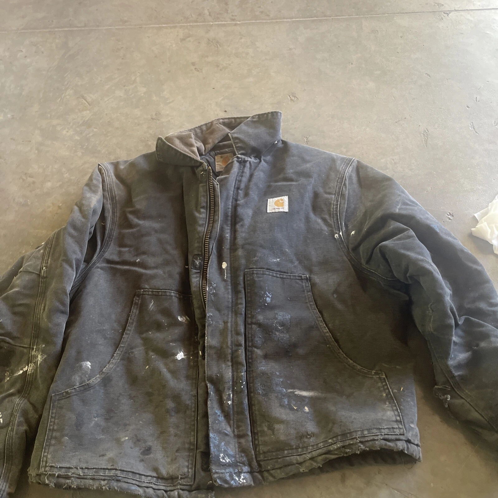 Vintage Black Men’s Carhart Large Distressed Insulated Jacket